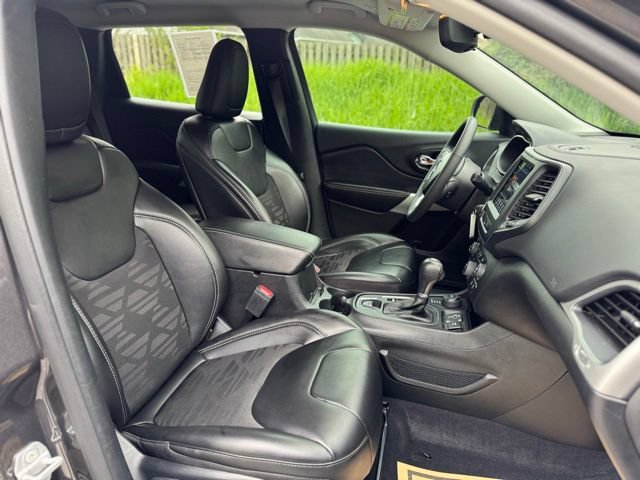 Used 2022 Jeep Cherokee Latitude AWD/4WD image 20