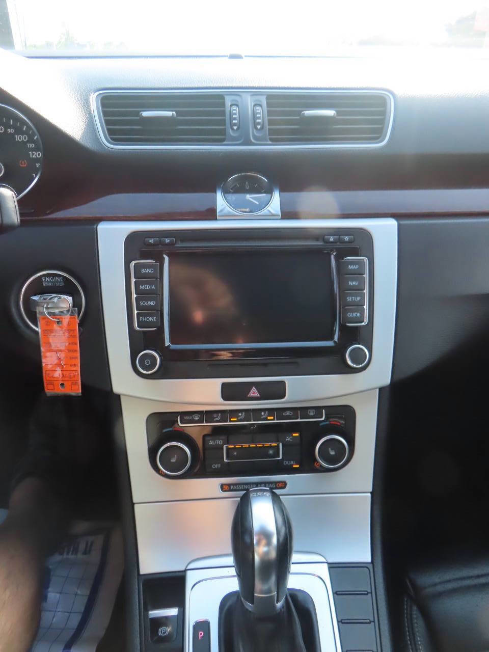 Used 2012 Volkswagen CC Lux Plus FWD image 47