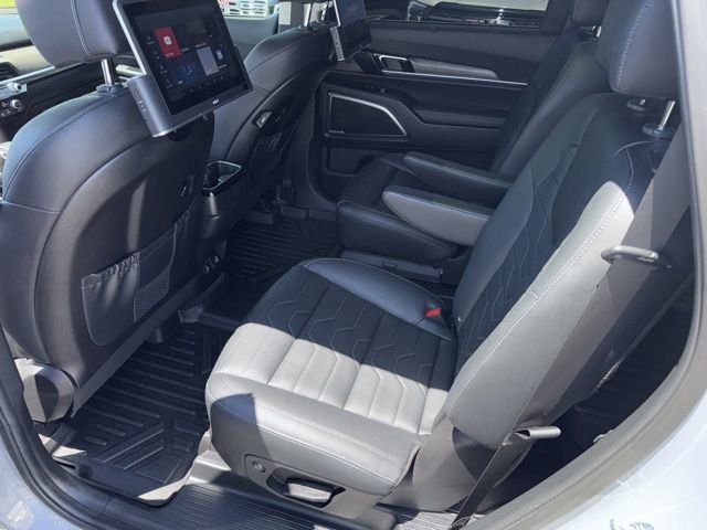 Used 2022 Kia Telluride SX w/ SX Prestige Package AWD/4WD image 17