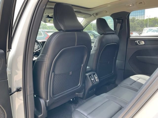 New 2026 Volvo XC40 B4 Core w/ Climate Package FWD image 20