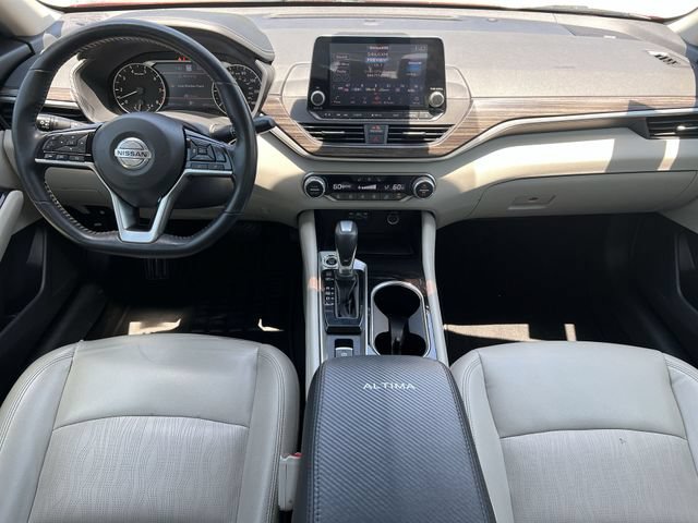 Used 2020 Nissan Altima 2.5 Platinum FWD image 17
