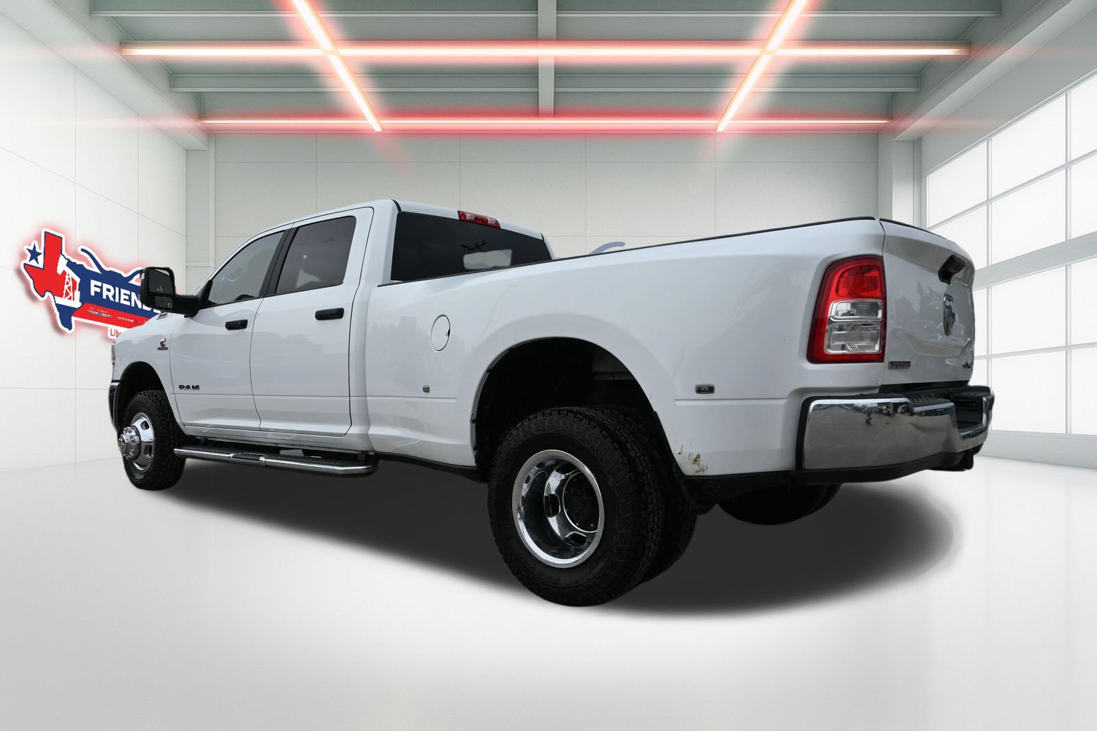 Used 2024 RAM 3500 Big Horn AWD/4WD image 2