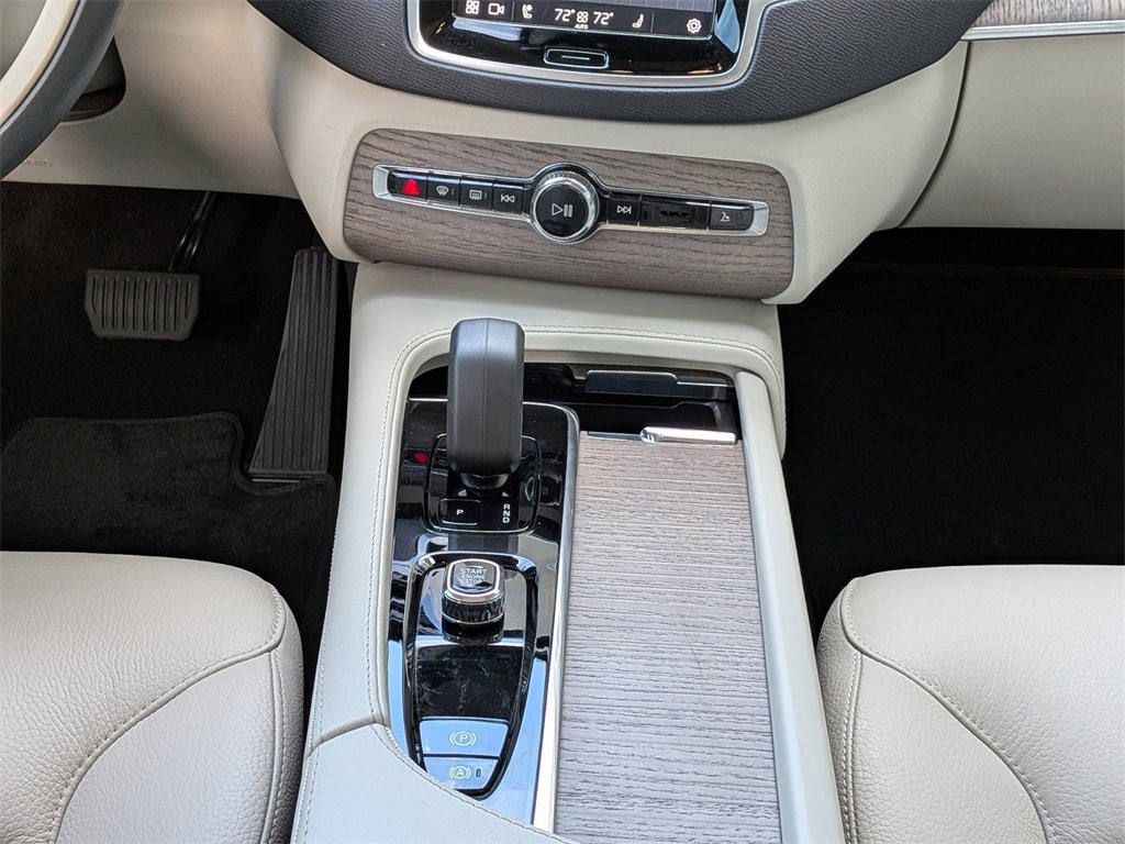 Certified 2024 Volvo XC90 B6 Plus w/ Protection Package Premier image 20