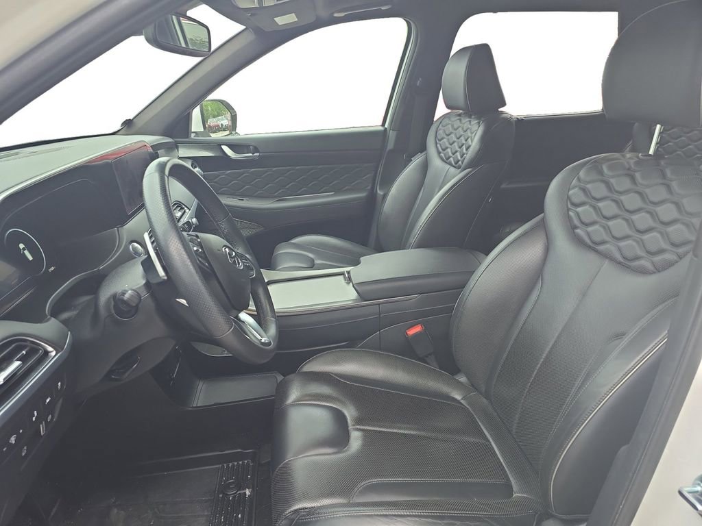 Used 2022 Hyundai Palisade Calligraphy w/ Winter Package FWD image 9