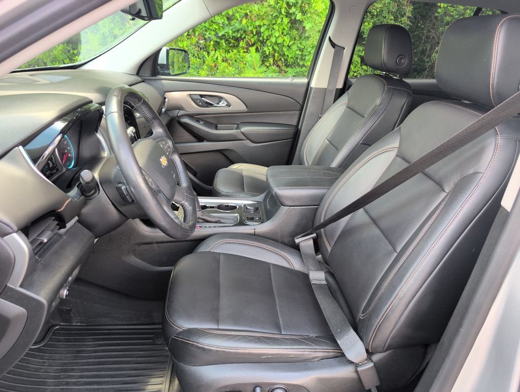 Used 2019 Chevrolet Traverse RS FWD image 14