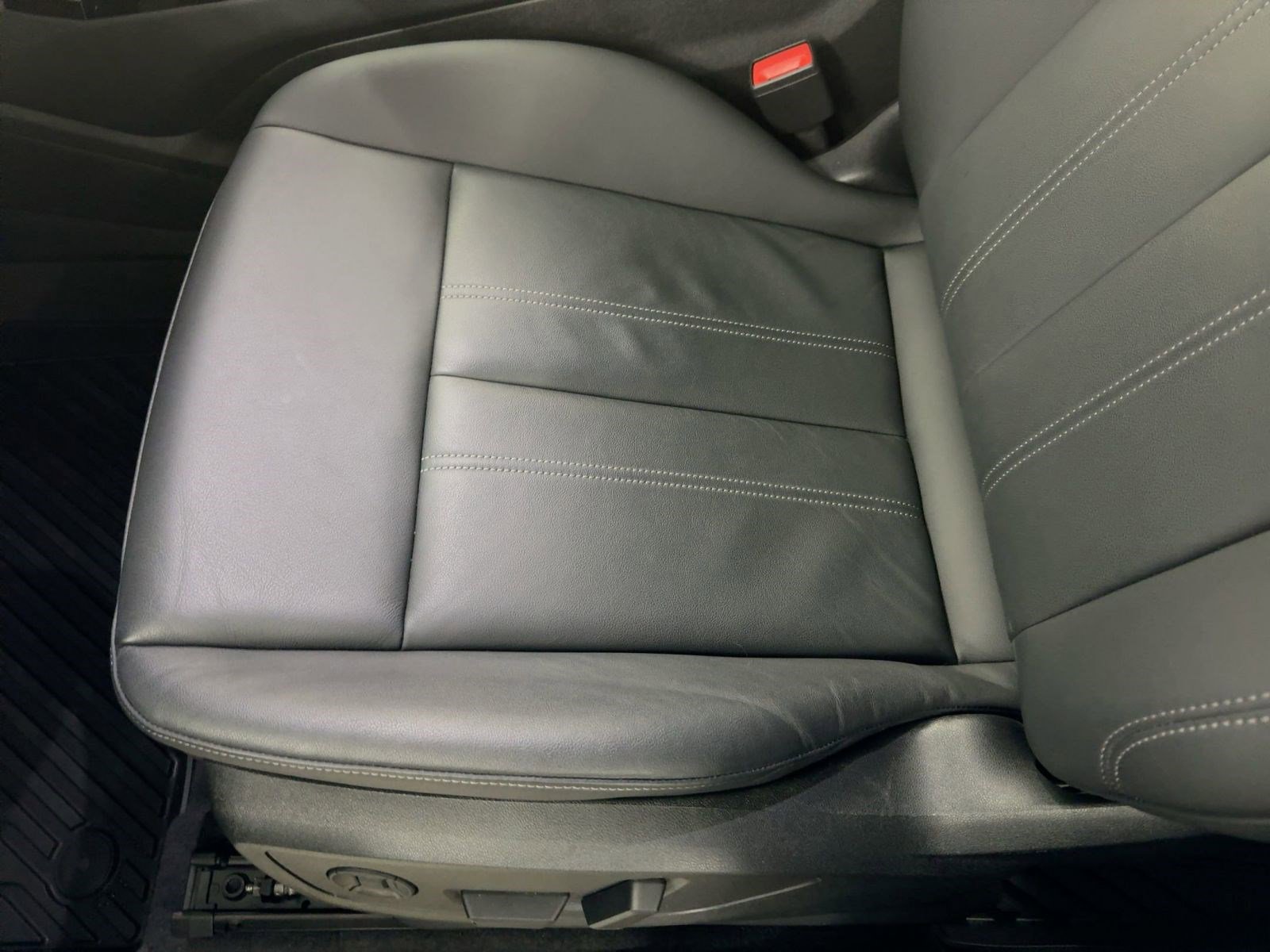 Used 2025 Audi Q6 e-tron Premium w/ Convenience Package image 14