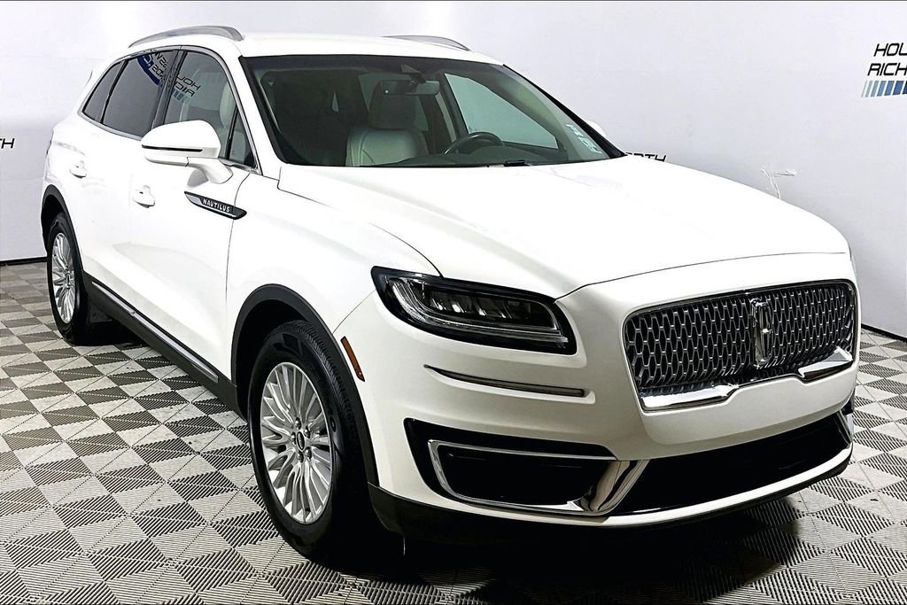 Used 2020 Lincoln Nautilus FWD image 3