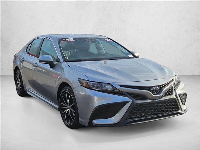Used 2024 Toyota Camry SE FWD image 3