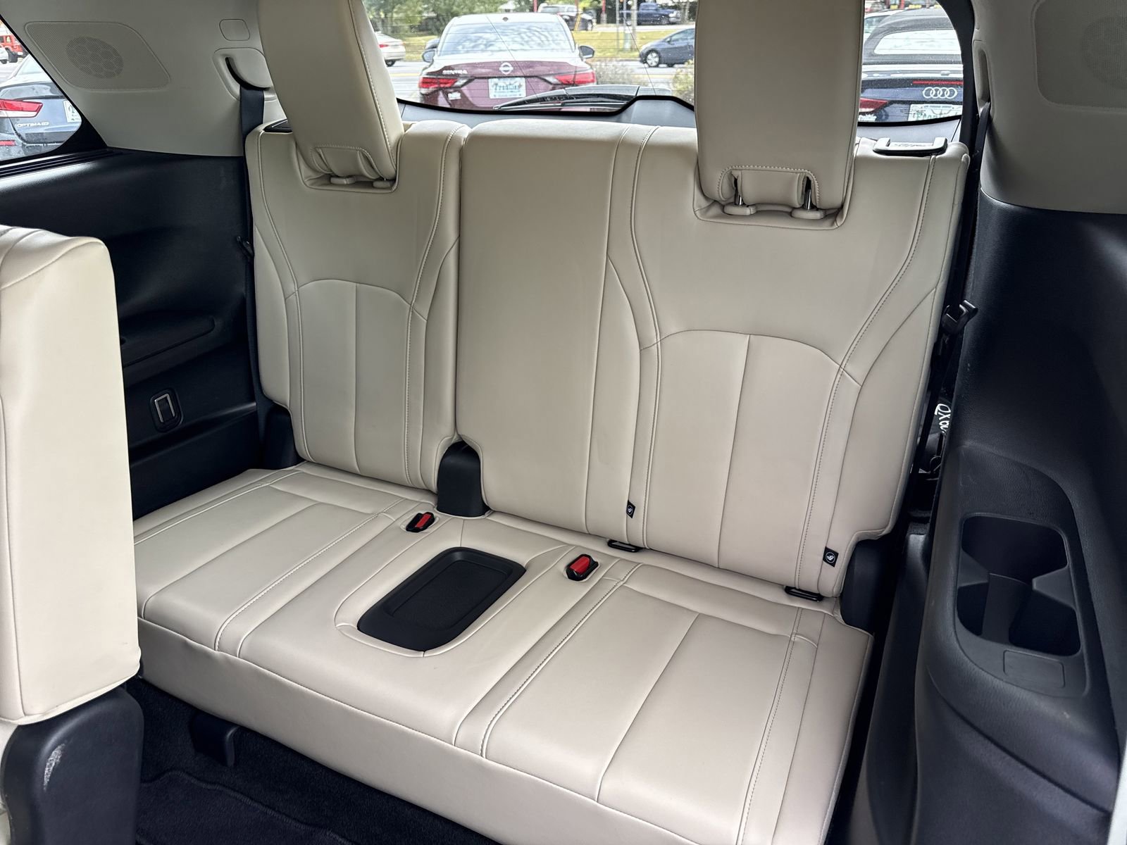 Used 2023 INFINITI QX60 Luxe w/ Cargo Package FWD image 12