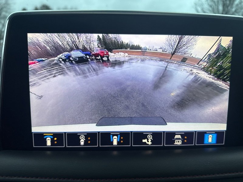 Used 2021 Chevrolet Suburban RST w/ Luxury Package image 33