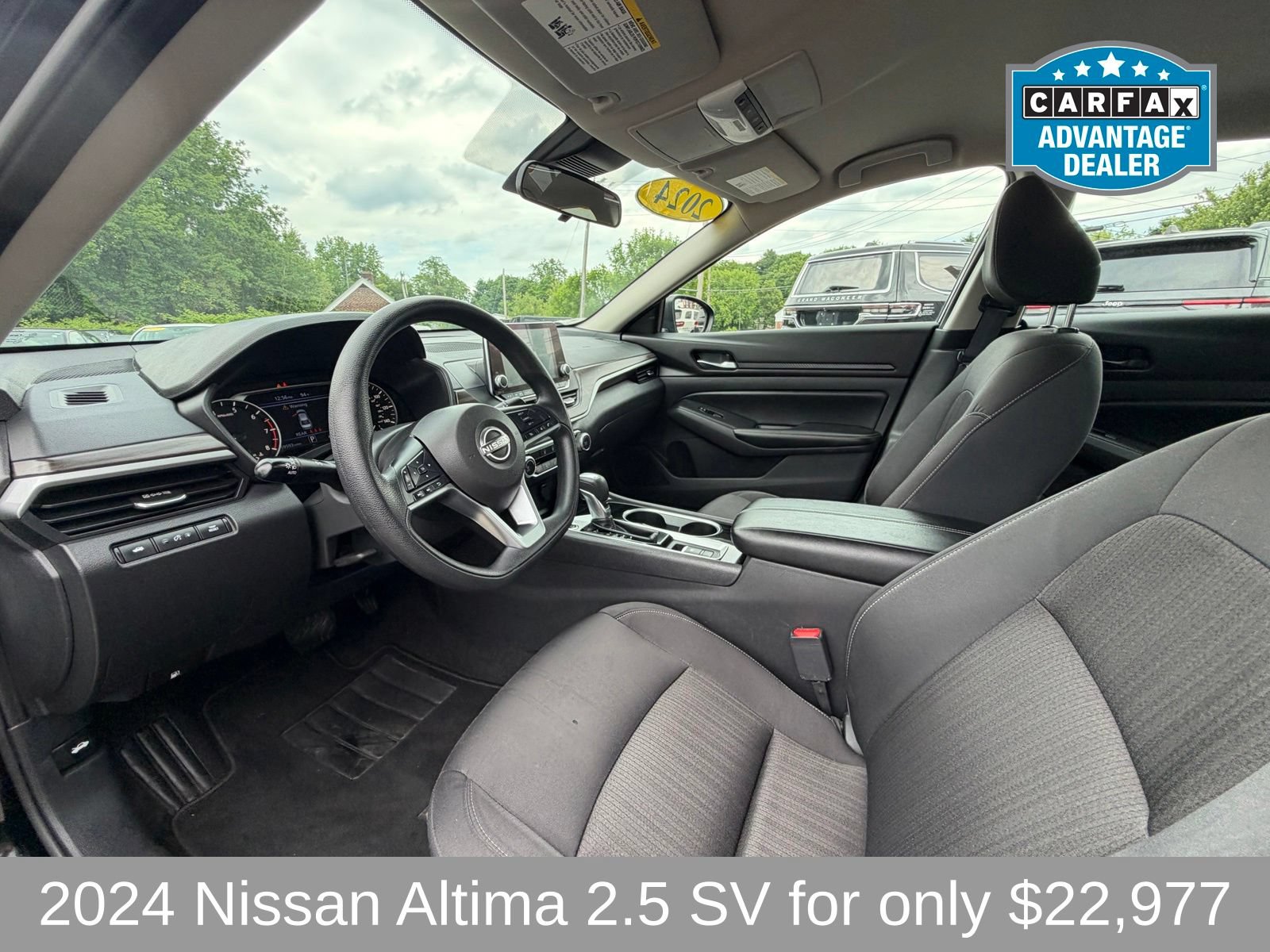 Used 2024 Nissan Altima 2.5 SV AWD/4WD image 10
