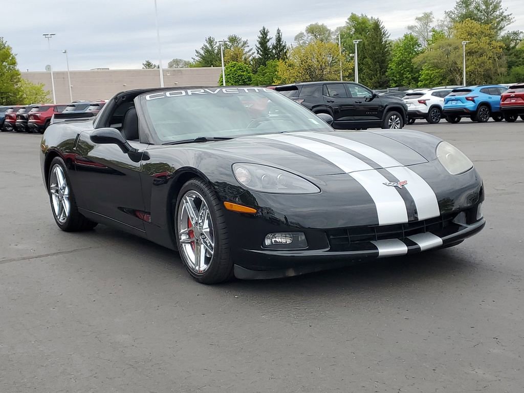 Used 2007 Chevrolet Corvette Coupe RWD image 2