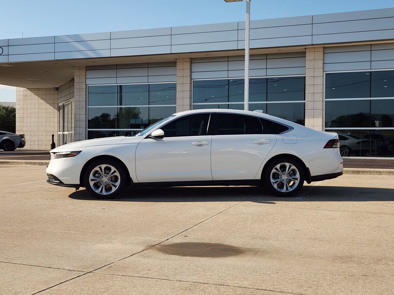 Used 2023 Honda Accord LX image 4