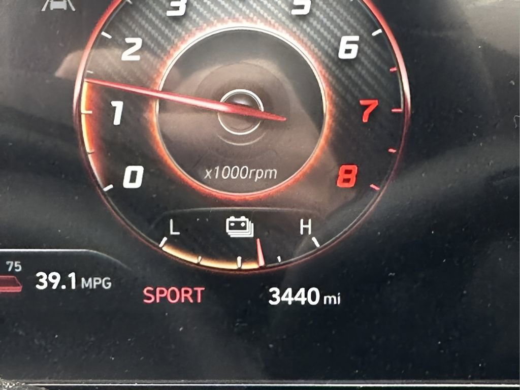 Used 2025 Hyundai Elantra SEL image 21