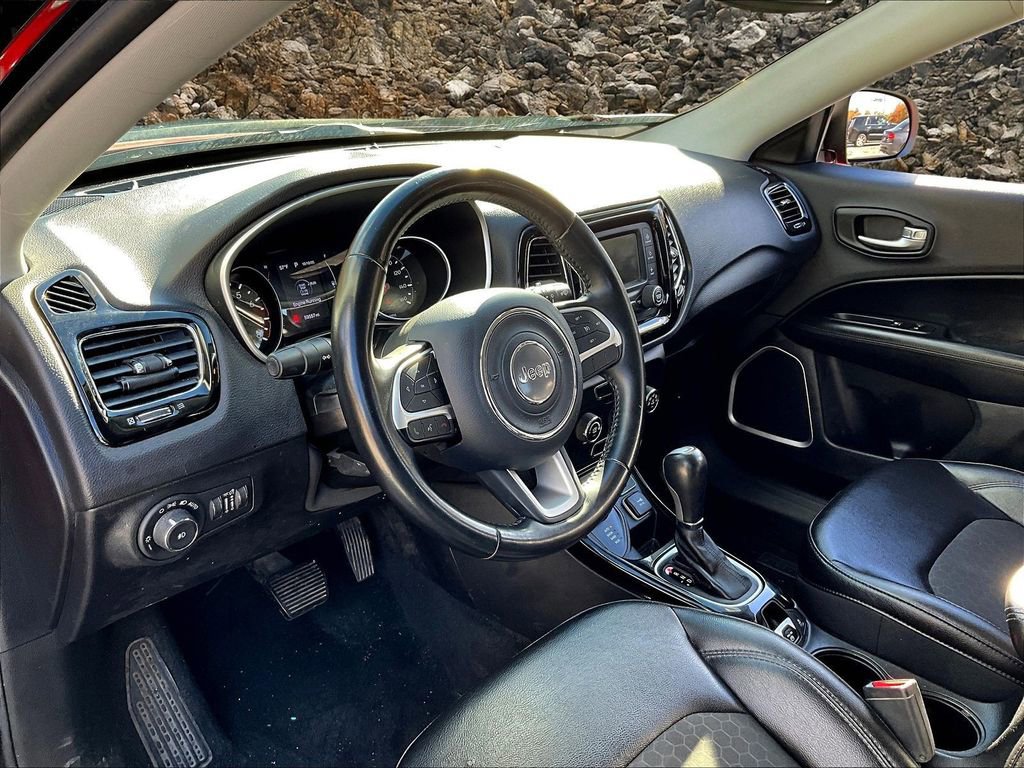 Used 2018 Jeep Compass Latitude image 11