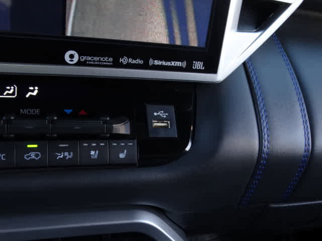 Certified 2024 Toyota Sequoia Platinum image 33