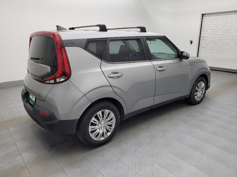 Used 2022 Kia Soul LX image 10