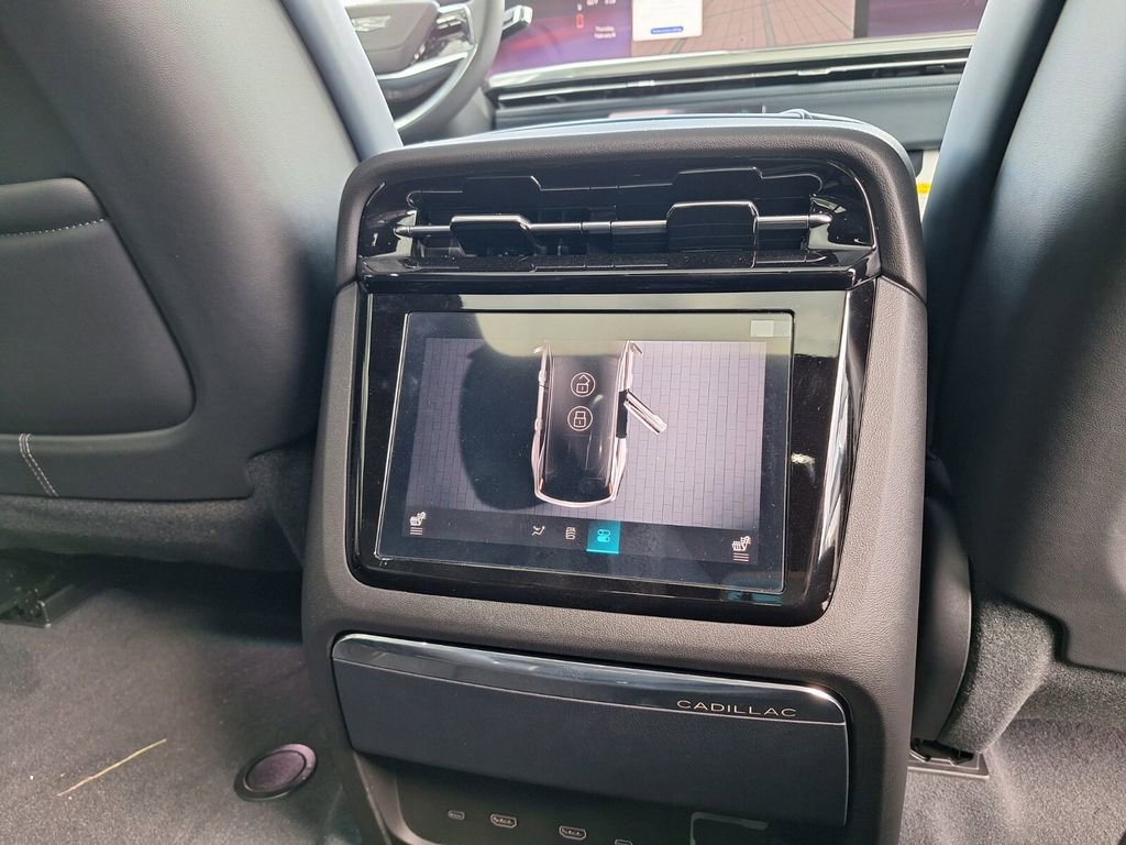 New 2025 Cadillac Escalade IQ Luxury 2 image 32