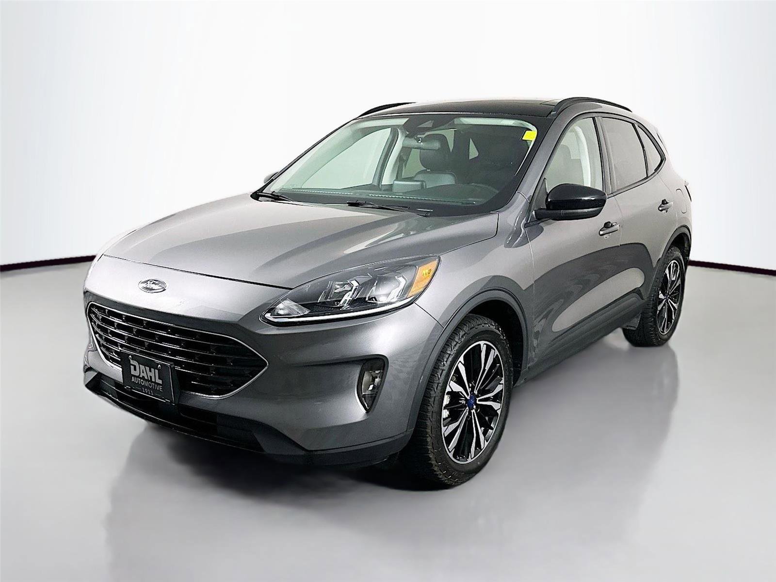 Used 2022 Ford Escape SEL w/ SEL Stealth AWD Package image 4