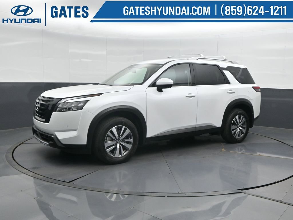 Used 2025 Nissan Pathfinder SL w/ Black Appearance Package AWD/4WD image 7