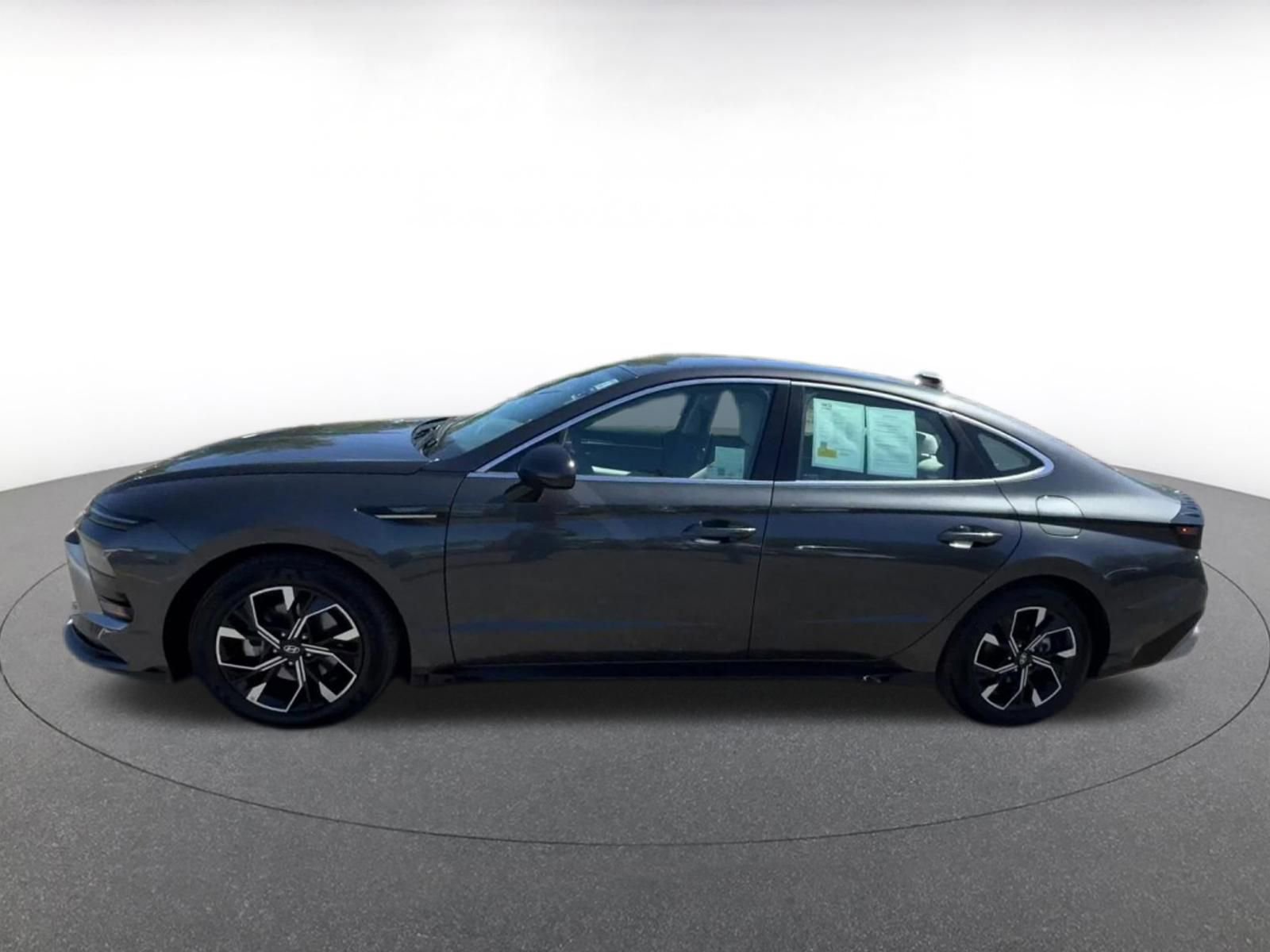 Used 2025 Hyundai Sonata SEL image 9