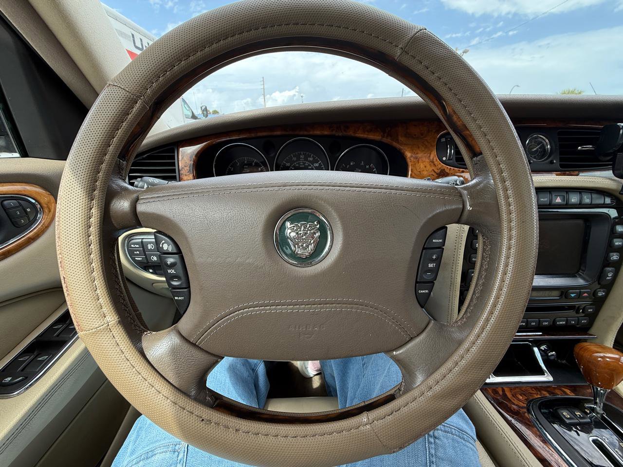 Used 2005 Jaguar XJ8 RWD image 18
