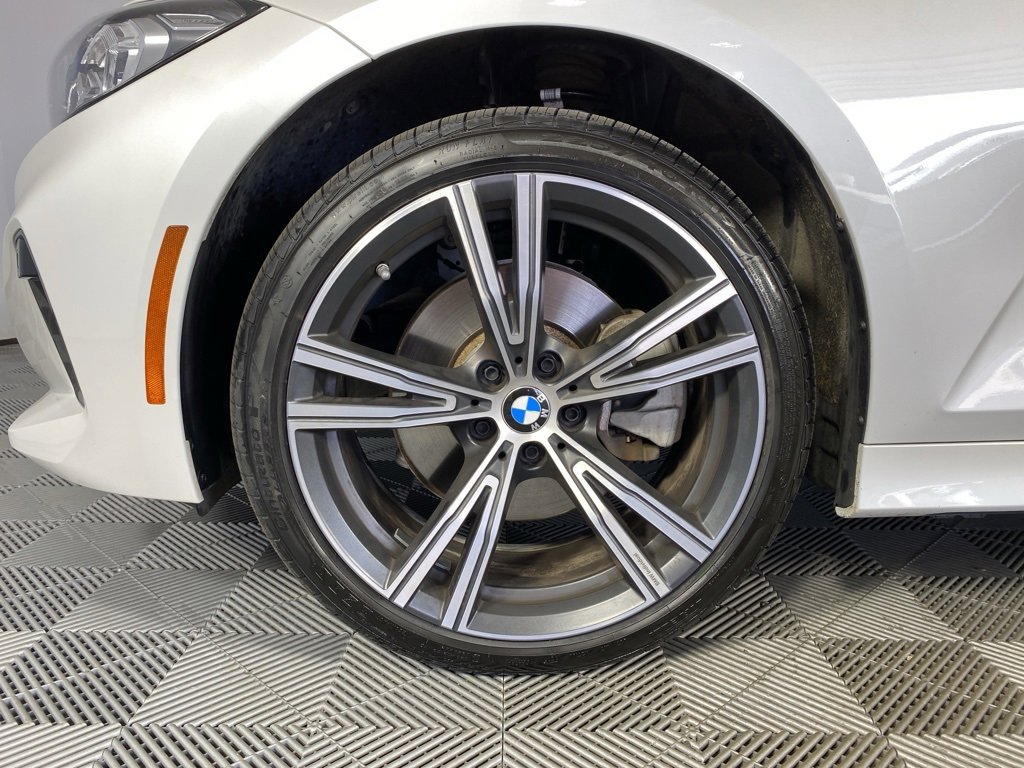 Certified 2023 BMW 330i xDrive Sedan w/ Driving Assistance Package image 6