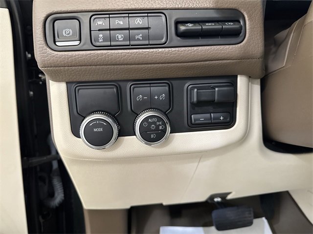 Certified 2023 GMC Yukon Denali w/ Advanced Technology Package image 35