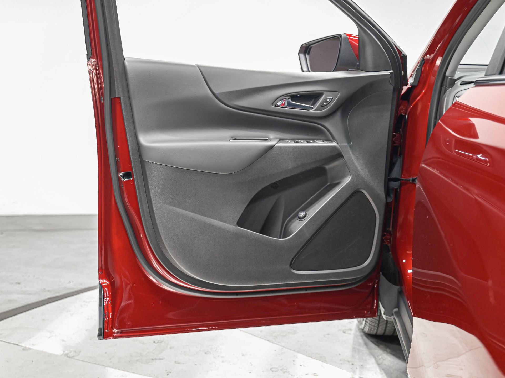 Used 2023 Chevrolet Equinox LT image 12