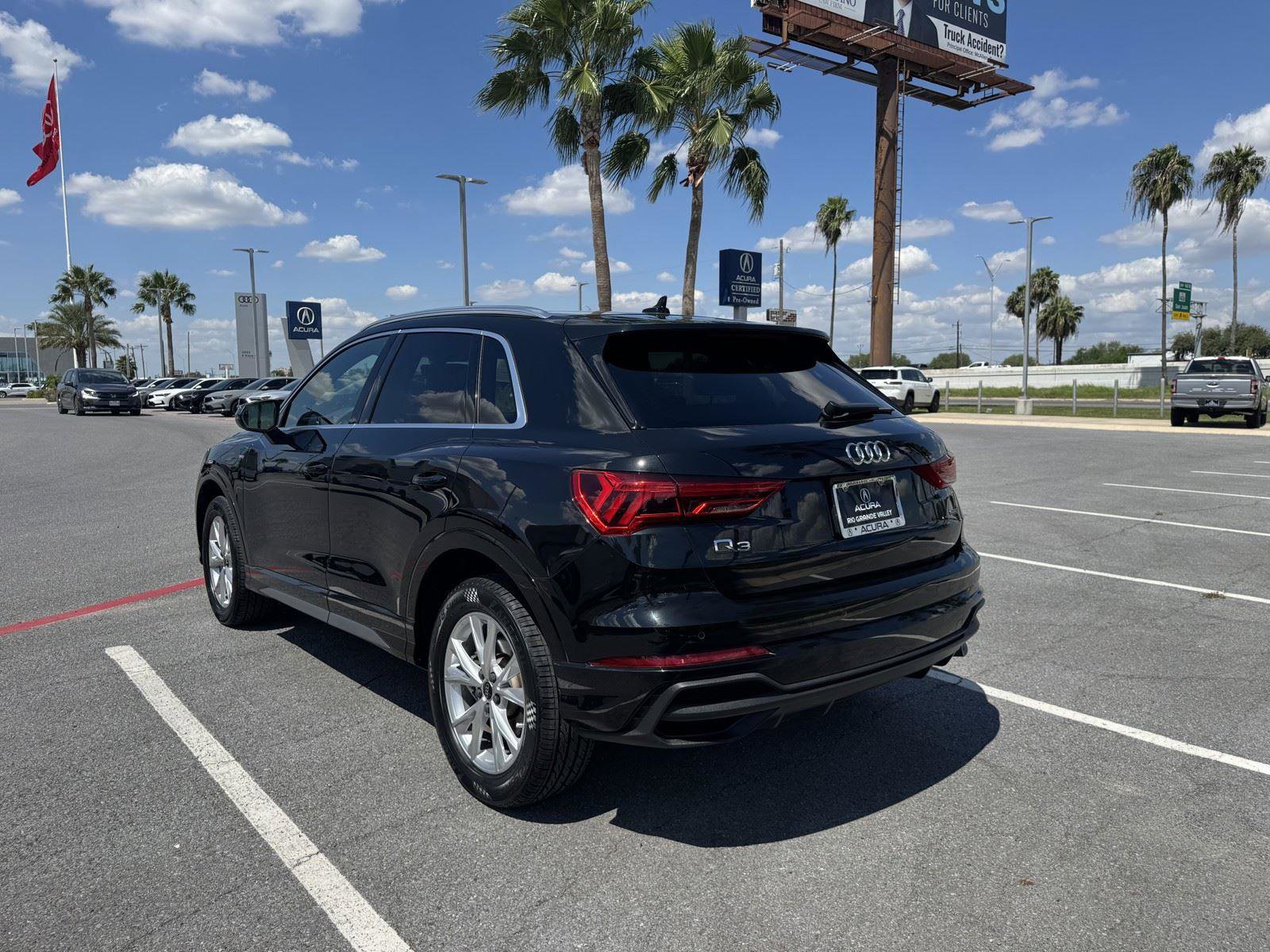 Used 2024 Audi Q3 2.0T Premium image 19