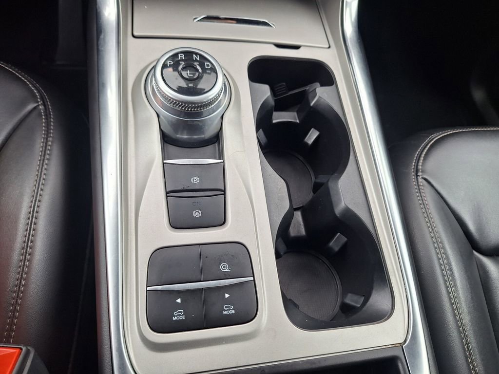 Used 2023 Ford Explorer XLT w/ Equipment Group 202A image 17