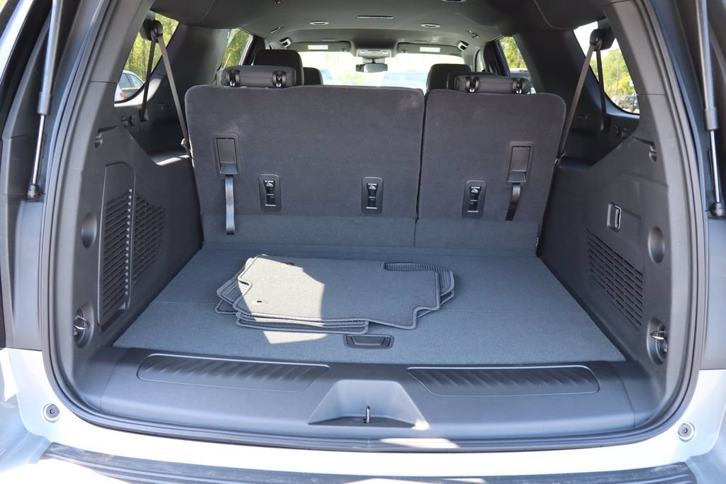 New 2026 Chevrolet Suburban LS w/ Max Trailering Package AWD/4WD image 23