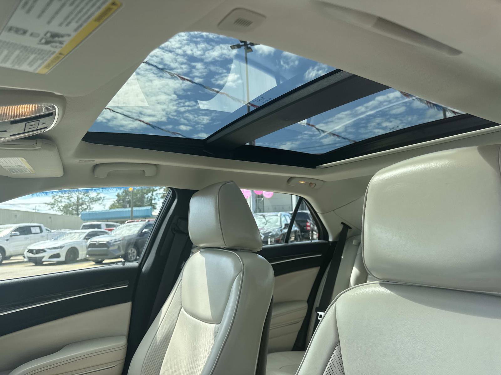 Certified 2023 Chrysler 300 Touring L w/ Popular Equipment Group image 15