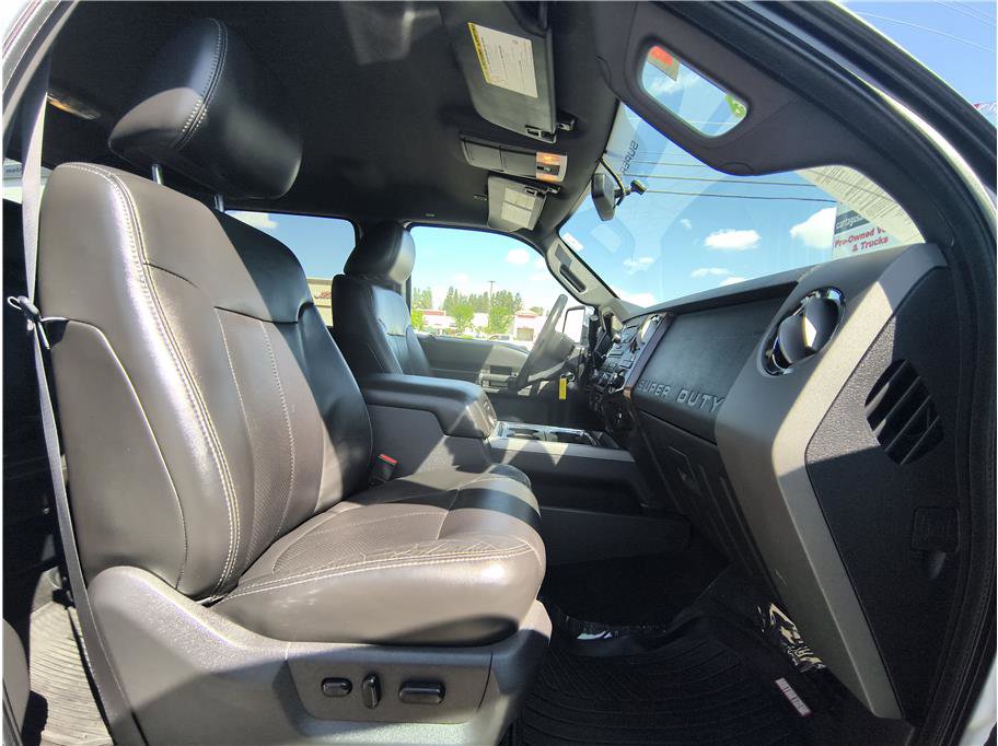Used 2011 Ford F250 Lariat w/ Lariat Interior Pkg image 13