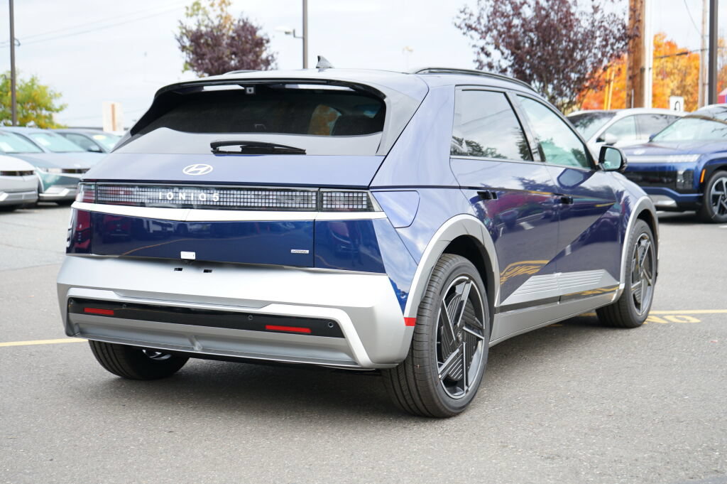 New 2027 Hyundai Ioniq 5 Limited AWD/4WD image 4