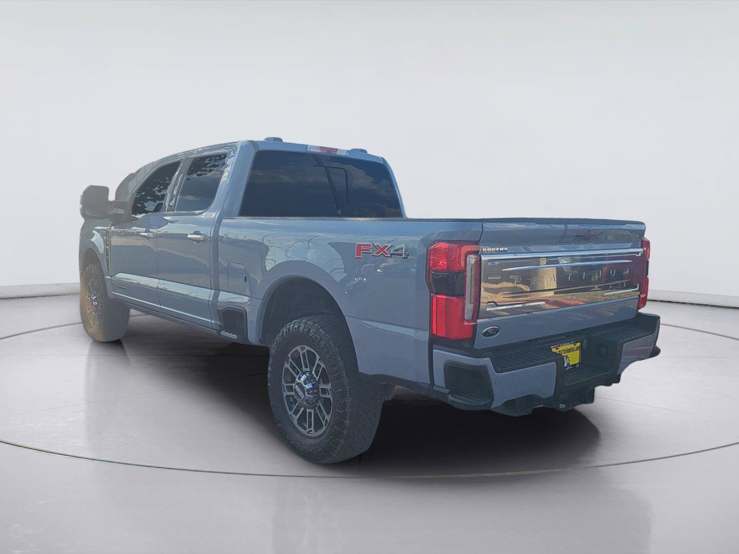 Used 2024 Ford F350 Platinum w/ FX4 Off-Road Package AWD/4WD image 3