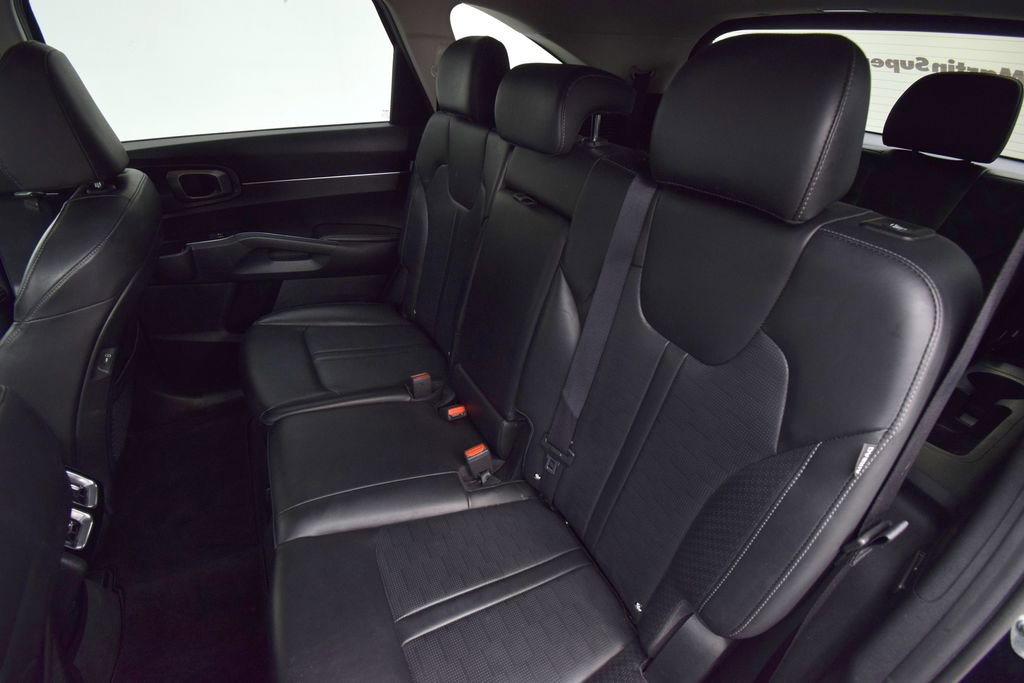 Used 2024 Kia Sorento S image 22