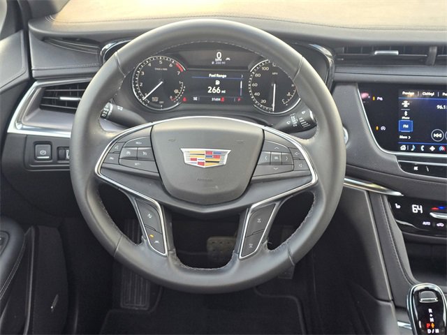 Used 2022 Cadillac XT5 Luxury image 16