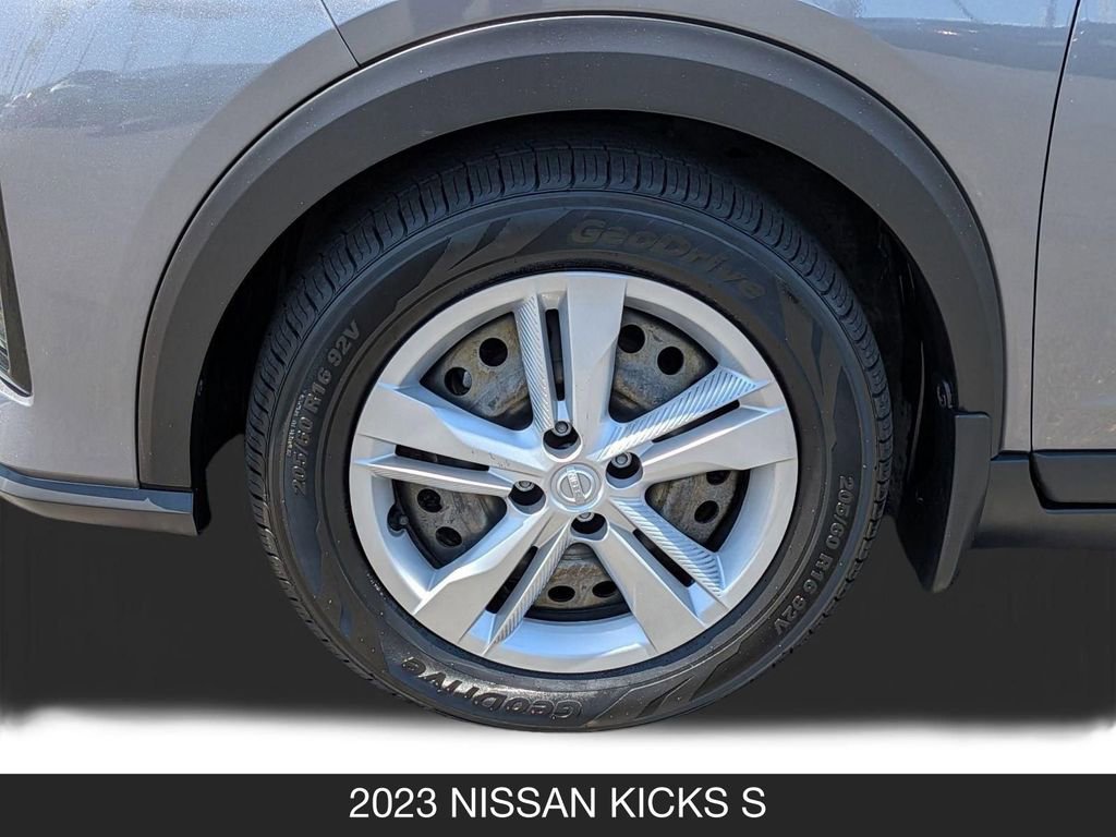 Used 2023 Nissan Kicks S FWD image 11