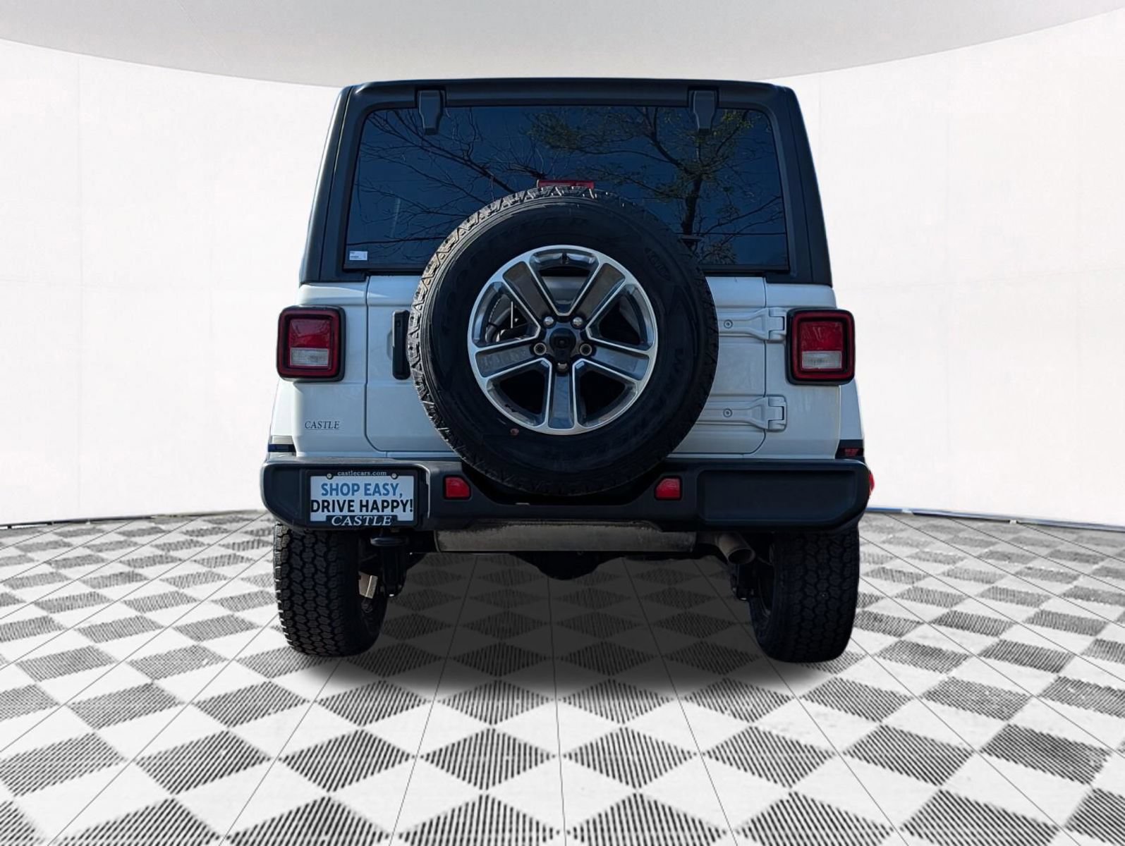 Used 2022 Jeep Wrangler Unlimited Sahara w/ Cold Weather Group AWD/4WD image 14