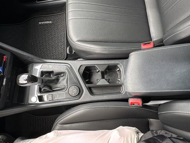 Certified 2024 Volkswagen Tiguan SE R-Line AWD/4WD image 22
