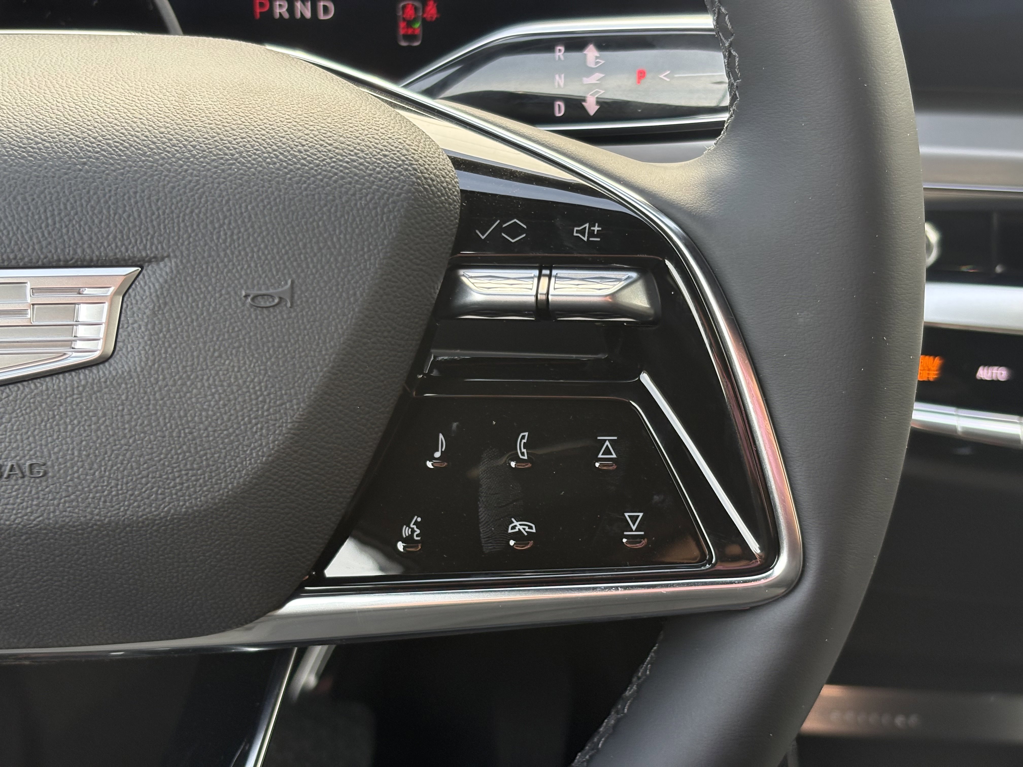 New 2026 Cadillac Lyriq Premium Luxury AWD/4WD image 18