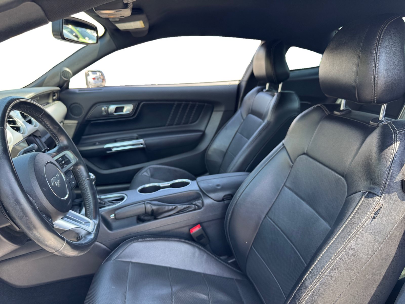 Used 2020 Ford Mustang GT Premium w/ Black Accent Package RWD image 9