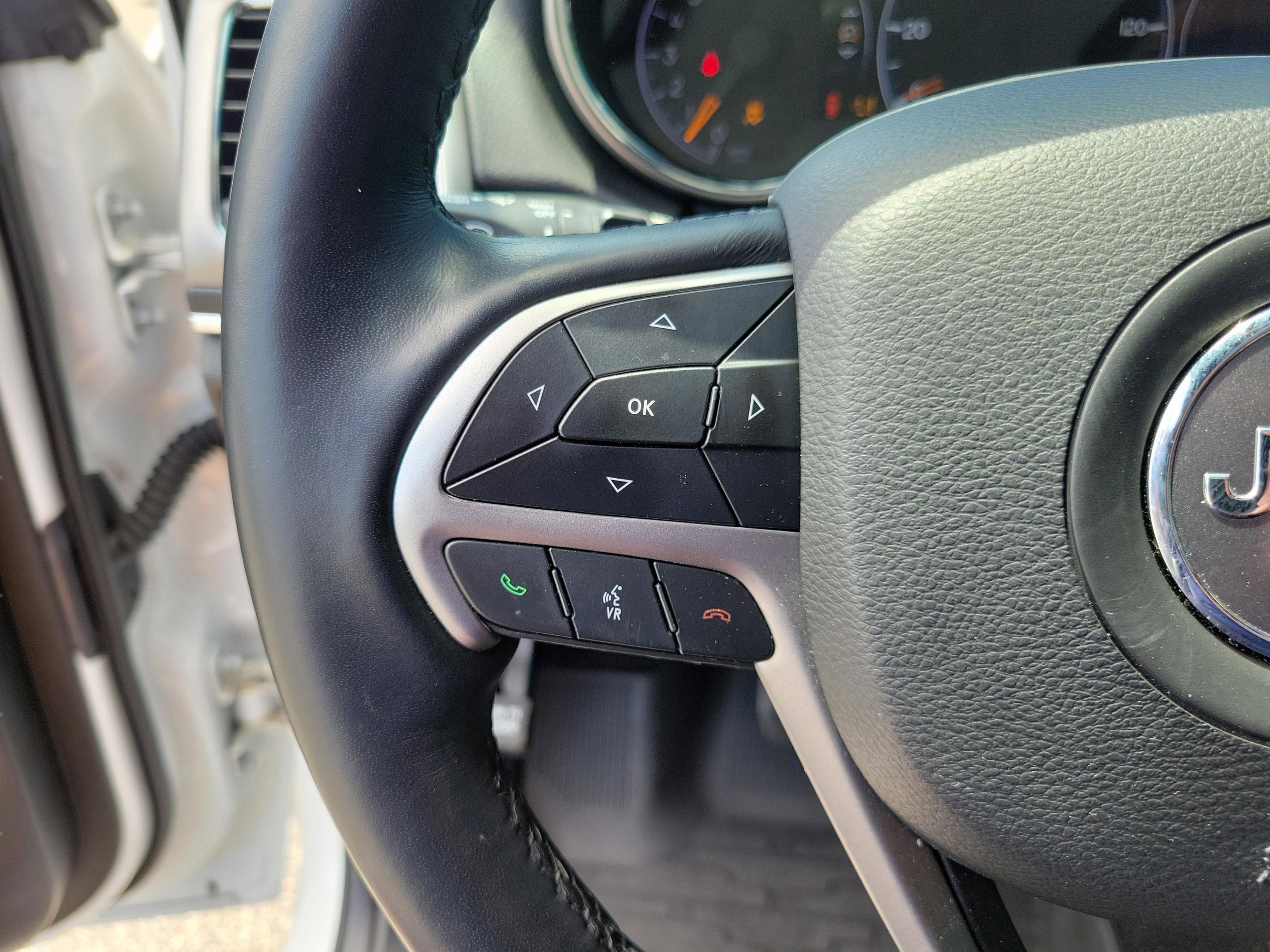 Used 2022 Jeep Grand Cherokee Limited w/ Trailer Tow Group IV image 25