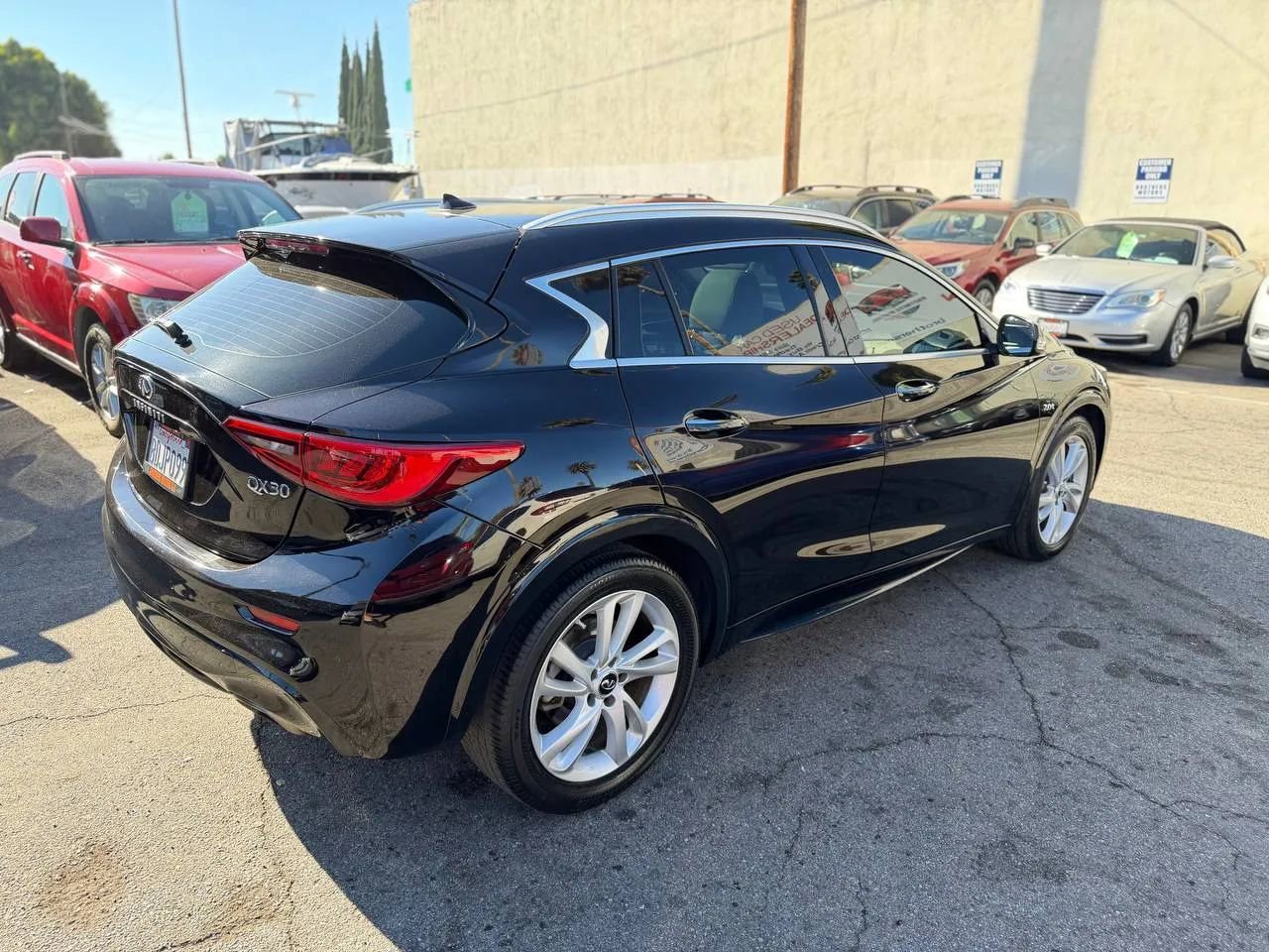 Used 2018 INFINITI QX30 Premium w/ Navigation Package image 23