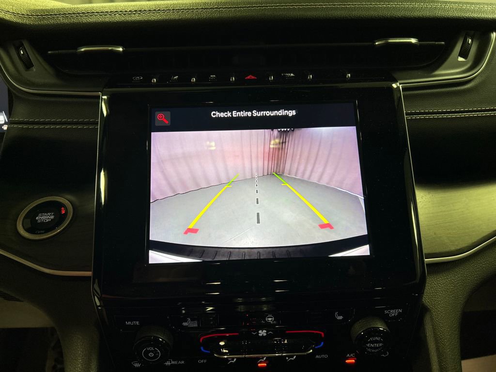 Used 2022 Jeep Grand Cherokee L Limited image 18