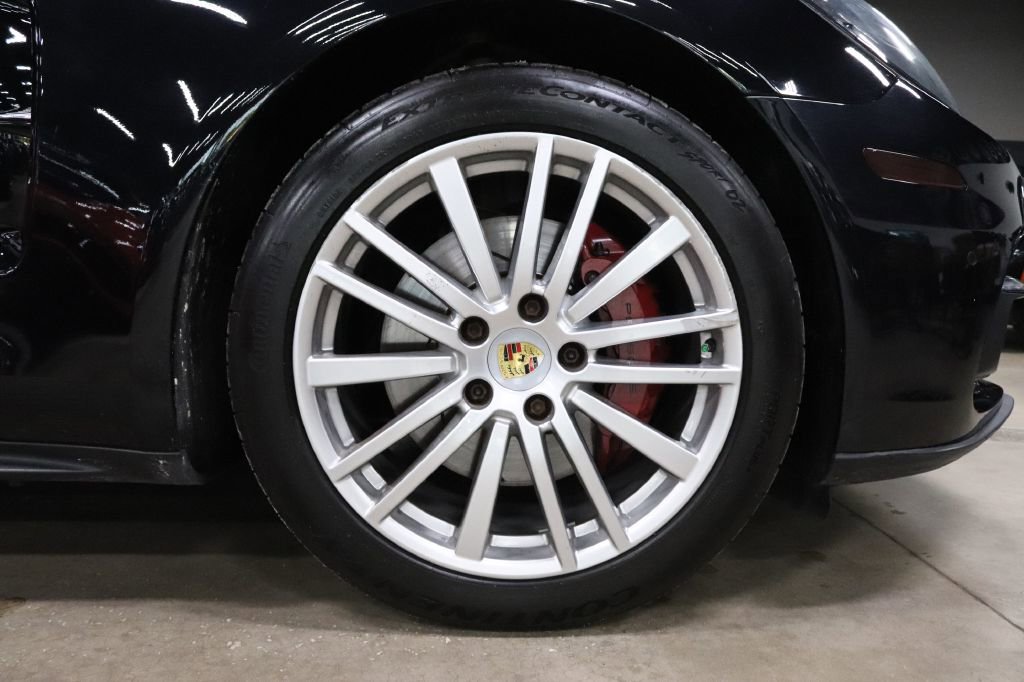 Used 2017 Porsche Panamera 4S image 35