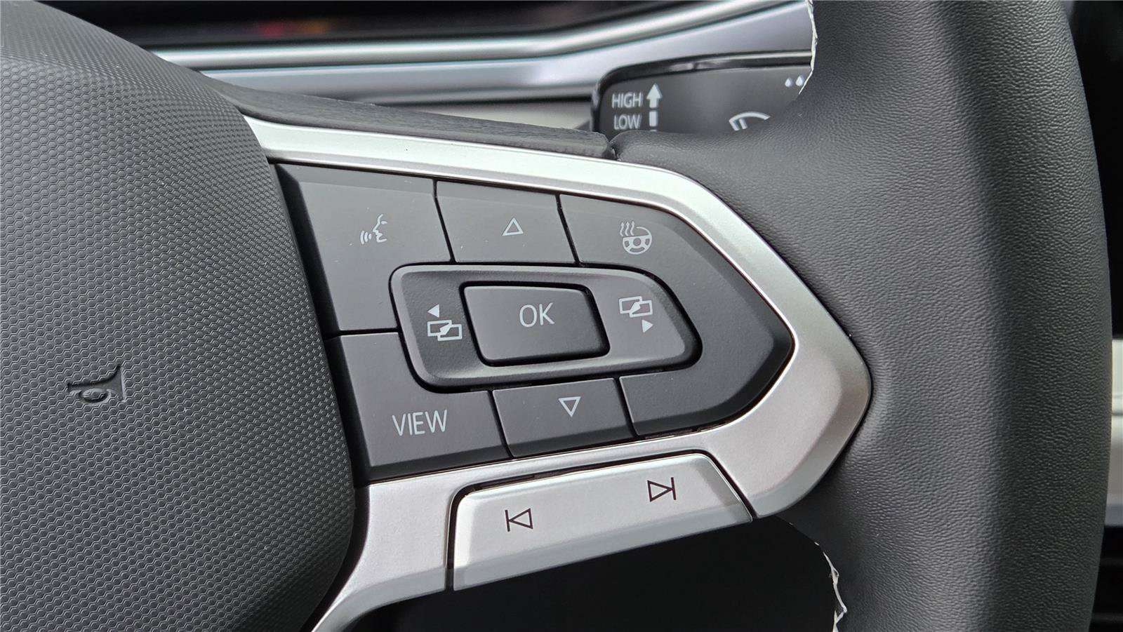 New 2026 Volkswagen Taos SE AWD/4WD image 19