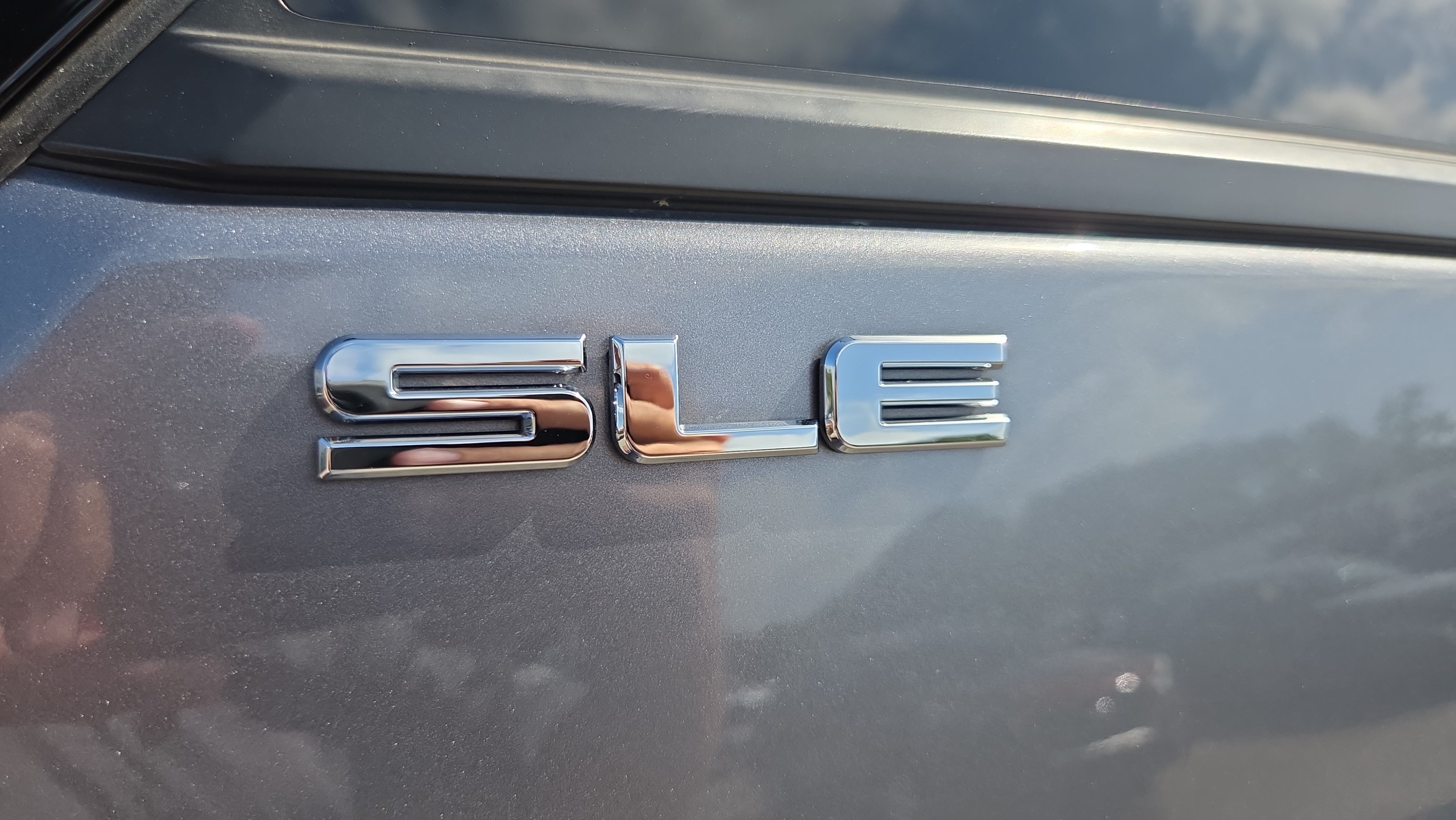 Used 2020 GMC Terrain SLE FWD image 32