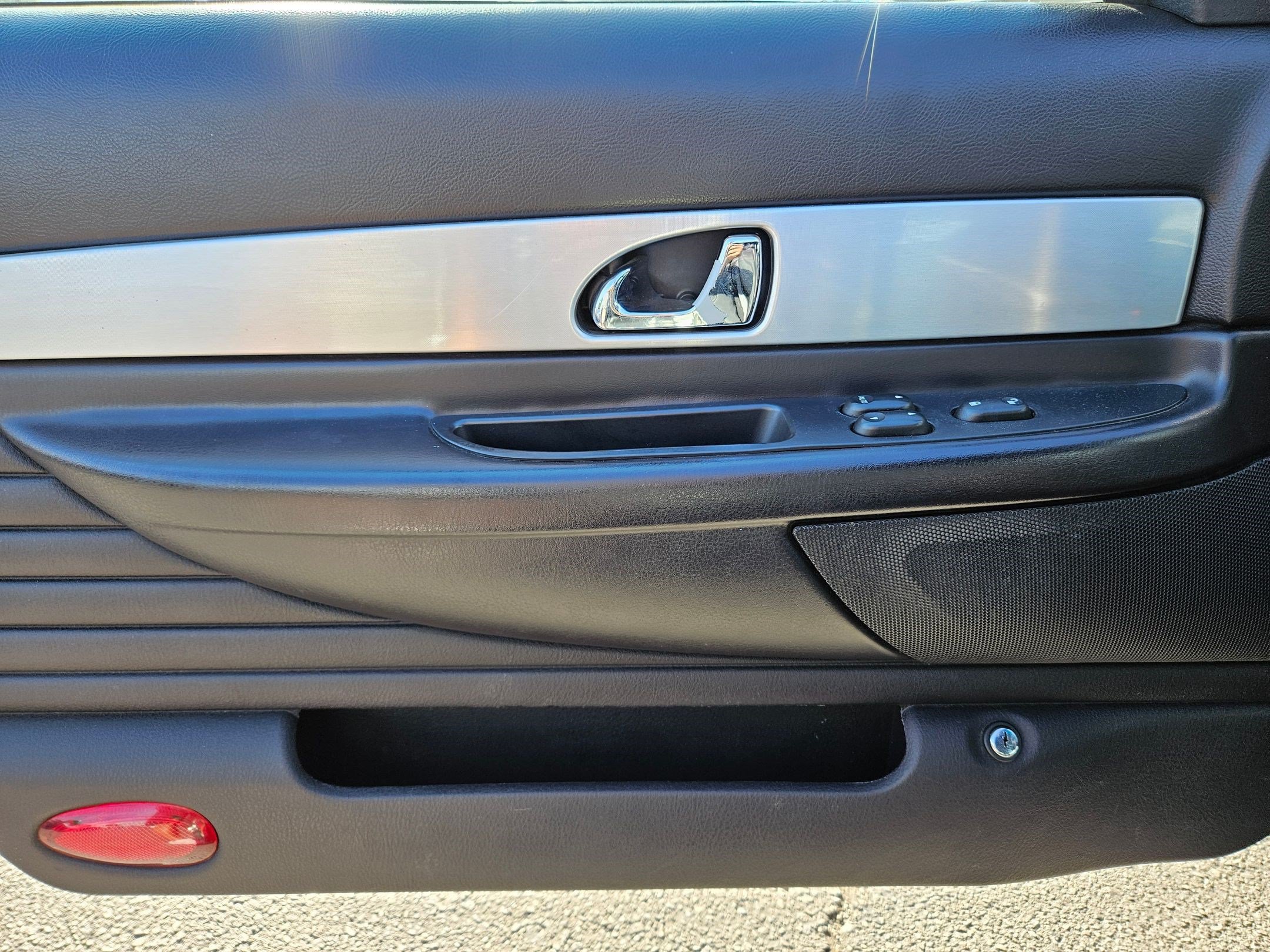 Used 2003 Ford Thunderbird RWD image 12